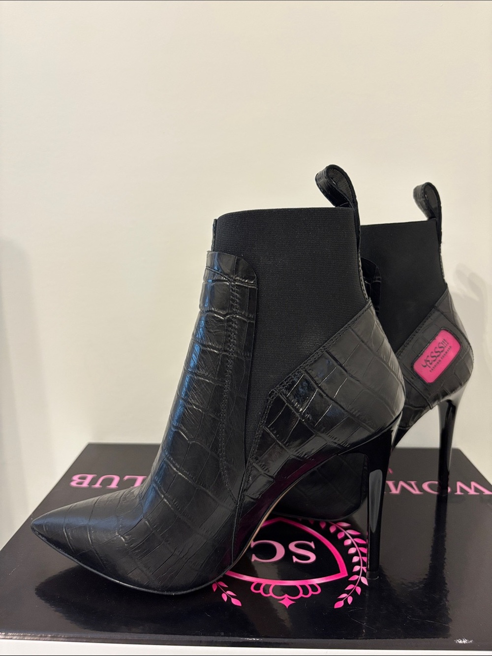 Black Croc-Embossed Pointed Stiletto Ankle Boots - Women's YESSS!!!